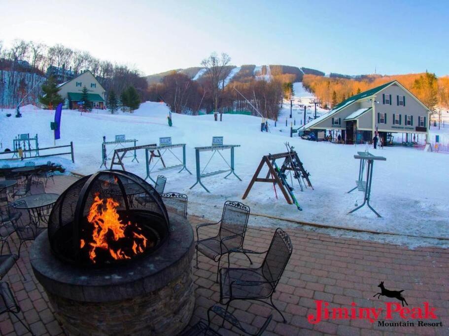 Deluxe Ski On Off 1Br Suite Sleeps 4 On Jiminy Mtn Hancock Exterior foto